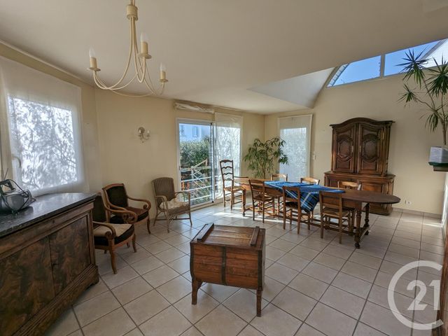 maison à vendre - 8 pièces - 164.3 m2 - AGON COUTAINVILLE - 50 - BASSE-NORMANDIE - Century 21 Royer Immo