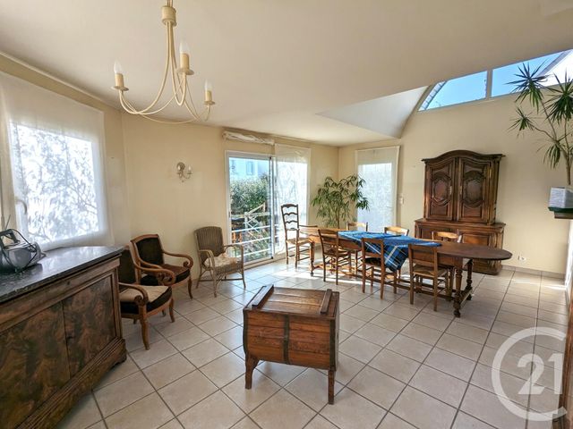 maison à vendre - 8 pièces - 164.3 m2 - AGON COUTAINVILLE - 50 - BASSE-NORMANDIE - Century 21 Royer Immo