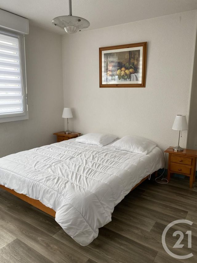 Appartement F3 à vendre - 3 pièces - 79.0 m2 - AGON COUTAINVILLE - 50 - BASSE-NORMANDIE - Century 21 Royer Immo