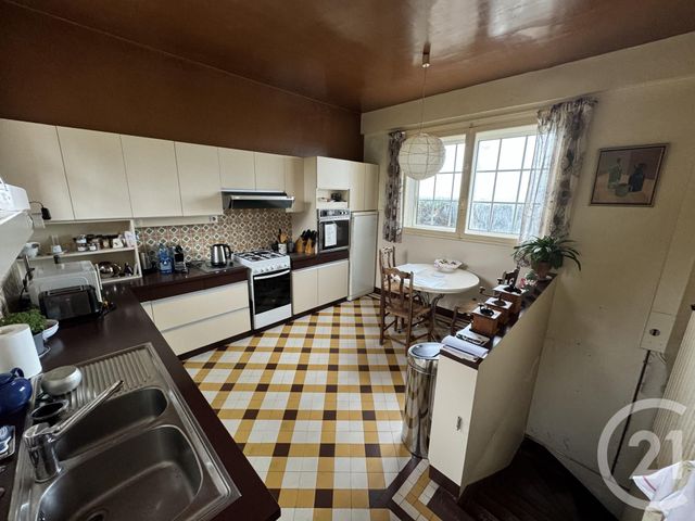 maison à vendre - 10 pièces - 239.4 m2 - AGON COUTAINVILLE - 50 - BASSE-NORMANDIE - Century 21 Royer Immo