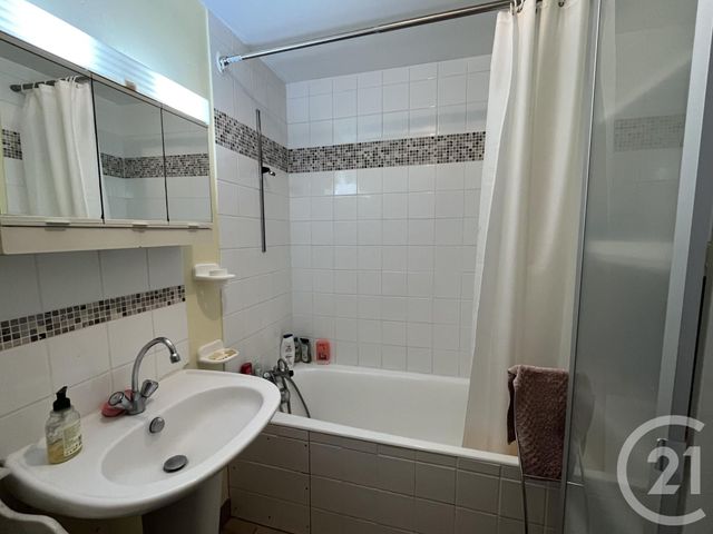 maison à vendre - 7 pièces - 113.0 m2 - AGON COUTAINVILLE - 50 - BASSE-NORMANDIE - Century 21 Royer Immo