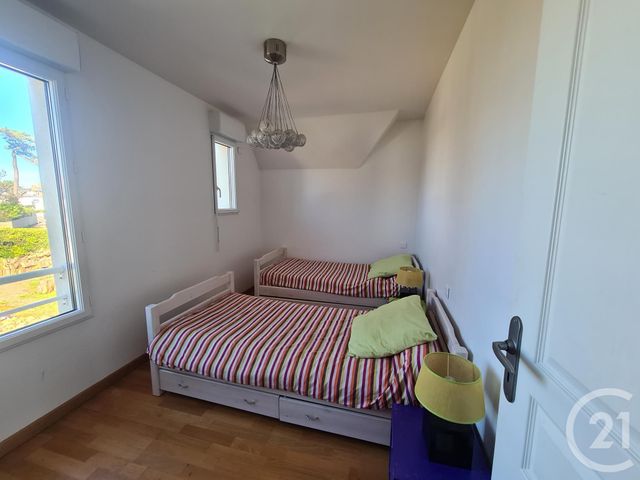 Appartement F3 à vendre - 3 pièces - 65.23 m2 - AGON COUTAINVILLE - 50 - BASSE-NORMANDIE - Century 21 Royer Immo