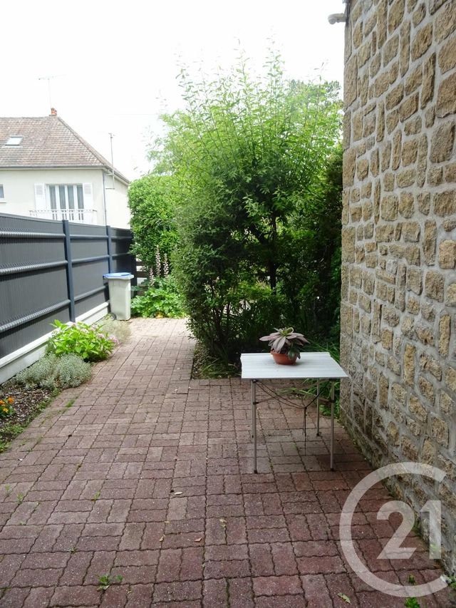 Afficher la photo en grand immeuble à vendre - 135.0 m2 - JULLOUVILLE - 50 - BASSE-NORMANDIE - Century 21 Royer Immo