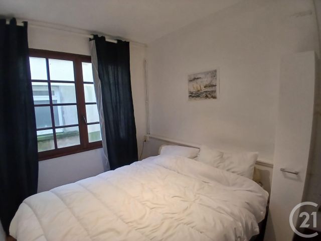 Appartement F5 à vendre - 6 pièces - 106.44 m2 - GRANVILLE - 50 - BASSE-NORMANDIE - Century 21 Royer Immo