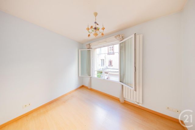 Appartement F5 à vendre - 4 pièces - 98.01 m2 - GRANVILLE - 50 - BASSE-NORMANDIE - Century 21 Royer Immo