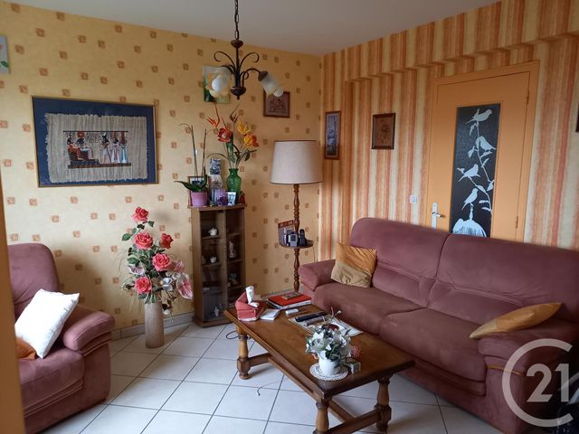 Appartement F4 à vendre - 4 pièces - 88.08 m2 - GRANVILLE - 50 - BASSE-NORMANDIE - Century 21 Royer Immo Appartement F4 à vendre - 4 pièces - 88.08 m2 - GRANVILLE - 50 - BASSE-NORMANDIE - Century 21 Royer Immo