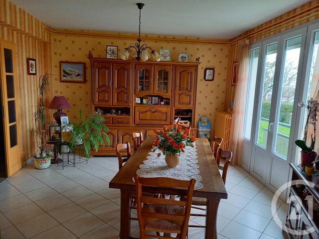 Appartement F4 à vendre - 4 pièces - 88.08 m2 - GRANVILLE - 50 - BASSE-NORMANDIE - Century 21 Royer Immo Appartement F4 à vendre - 4 pièces - 88.08 m2 - GRANVILLE - 50 - BASSE-NORMANDIE - Century 21 Royer Immo