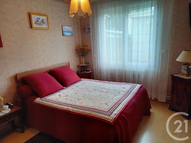 Appartement F4 à vendre - 4 pièces - 88.08 m2 - GRANVILLE - 50 - BASSE-NORMANDIE - Century 21 Royer Immo Appartement F4 à vendre - 4 pièces - 88.08 m2 - GRANVILLE - 50 - BASSE-NORMANDIE - Century 21 Royer Immo