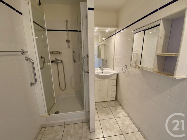 Appartement F3 à vendre - 3 pièces - 95.51 m2 - GRANVILLE - 50 - BASSE-NORMANDIE - Century 21 Royer Immo