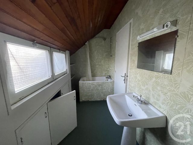 maison à vendre - 6 pièces - 165.0 m2 - JULLOUVILLE - 50 - BASSE-NORMANDIE - Century 21 Royer Immo