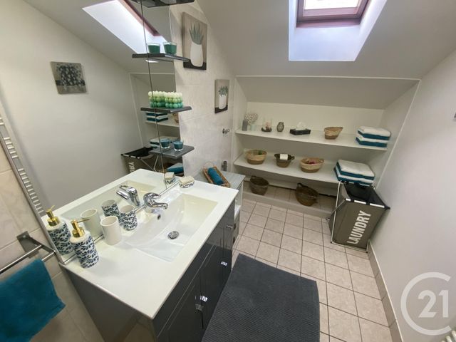 Appartement F3 à vendre - 3 pièces - 63.8 m2 - GRANVILLE - 50 - BASSE-NORMANDIE - Century 21 Royer Immo