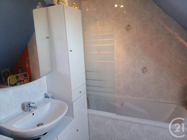 maison à vendre - 6 pièces - 110.0 m2 - ST PLANCHERS - 50 - BASSE-NORMANDIE - Century 21 Royer Immo