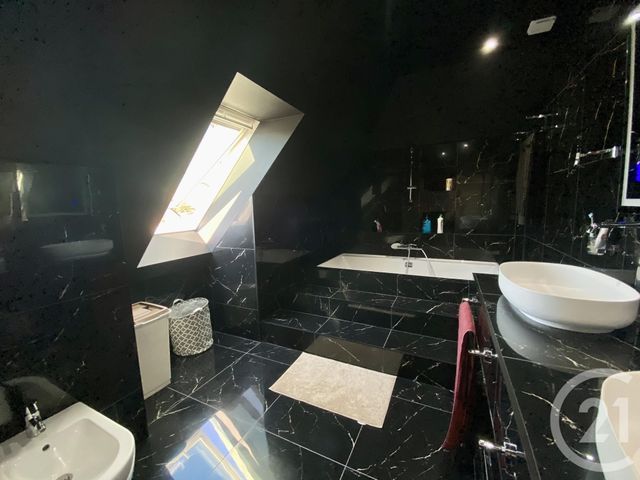 maison à vendre - 8 pièces - 276.0 m2 - COUDEVILLE SUR MER - 50 - BASSE-NORMANDIE - Century 21 Royer Immo