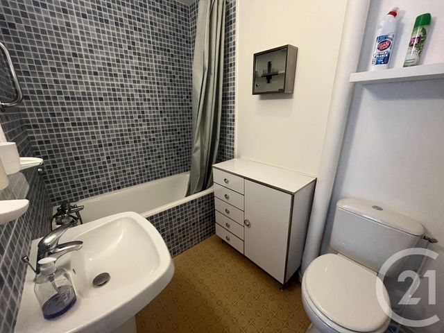 Afficher la photo en grand Appartement F2 à louer - 2 pièces - 36.89 m2 - GRANVILLE - 50 - BASSE-NORMANDIE - Century 21 Royer Immo