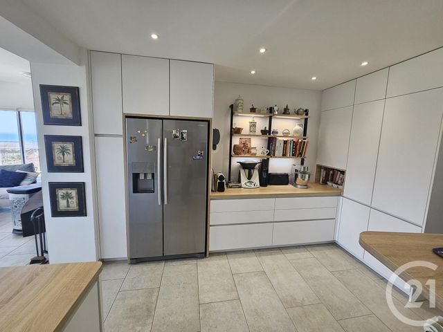 maison à vendre - 8 pièces - 160.0 m2 - DONVILLE LES BAINS - 50 - BASSE-NORMANDIE - Century 21 Royer Immo