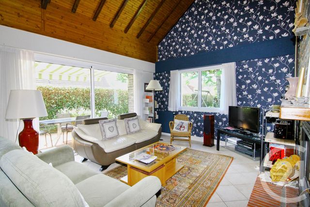 maison à vendre - 6 pièces - 142.0 m2 - JULLOUVILLE - 50 - BASSE-NORMANDIE - Century 21 Royer Immo