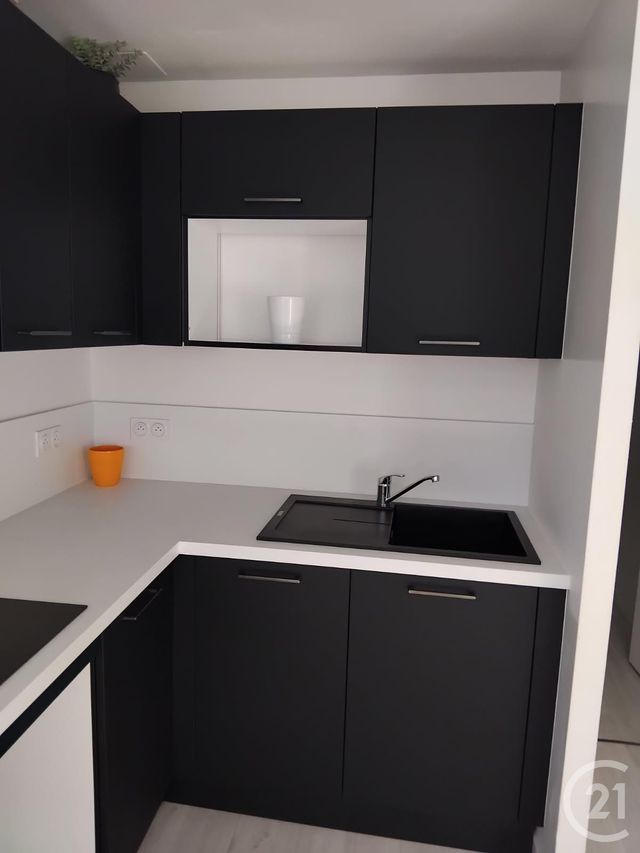 Appartement F2 à louer - 2 pièces - 35.05 m2 - GRANVILLE - 50 - BASSE-NORMANDIE - Century 21 Royer Immo