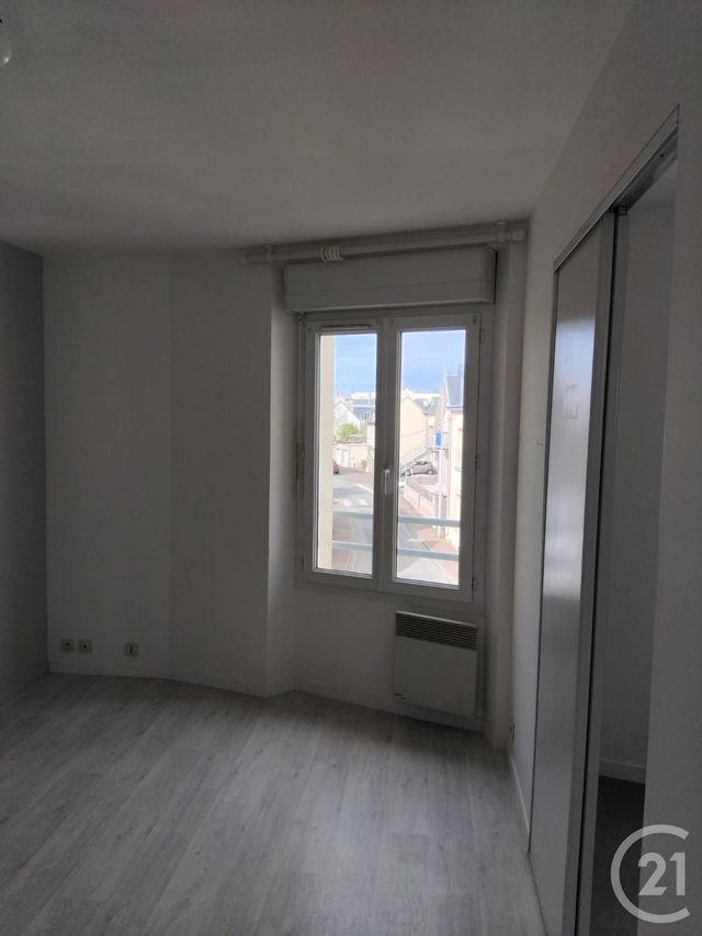 Appartement F2 à louer - 2 pièces - 35.05 m2 - GRANVILLE - 50 - BASSE-NORMANDIE - Century 21 Royer Immo
