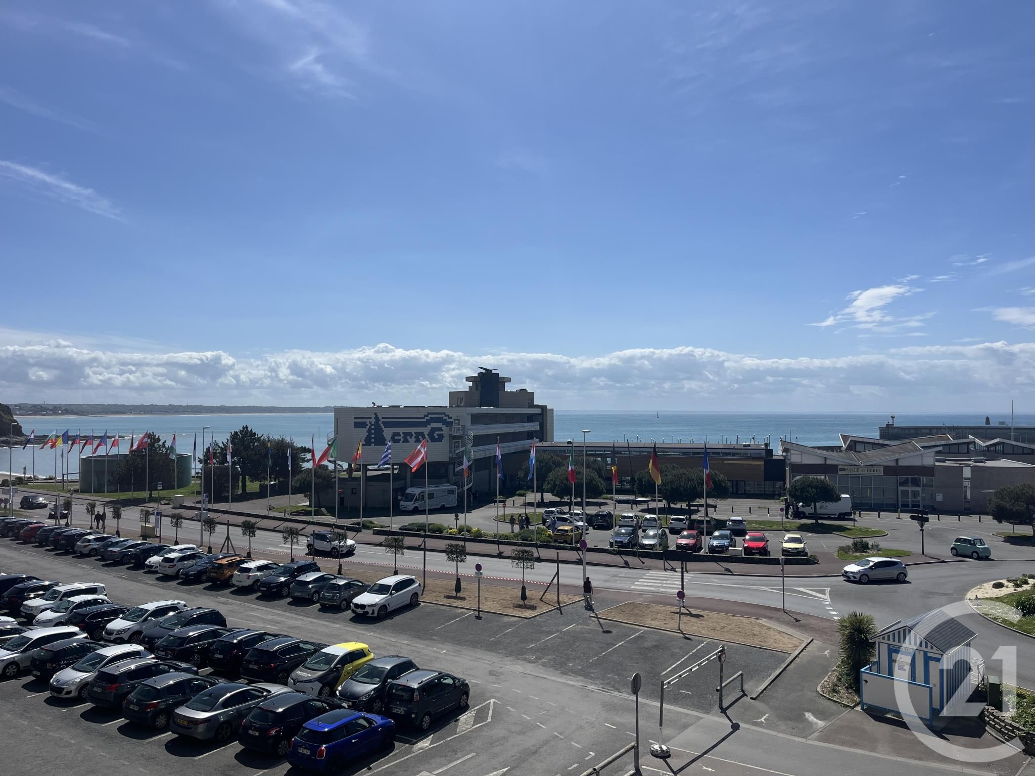 Appartement F3 à louer - 3 pièces - 64.69 m2 - GRANVILLE - 50 - BASSE-NORMANDIE - Century 21 Royer Immo