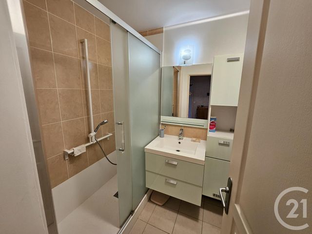 Appartement F3 à vendre - 3 pièces - 67.99 m2 - GRANVILLE - 50 - BASSE-NORMANDIE - Century 21 Royer Immo