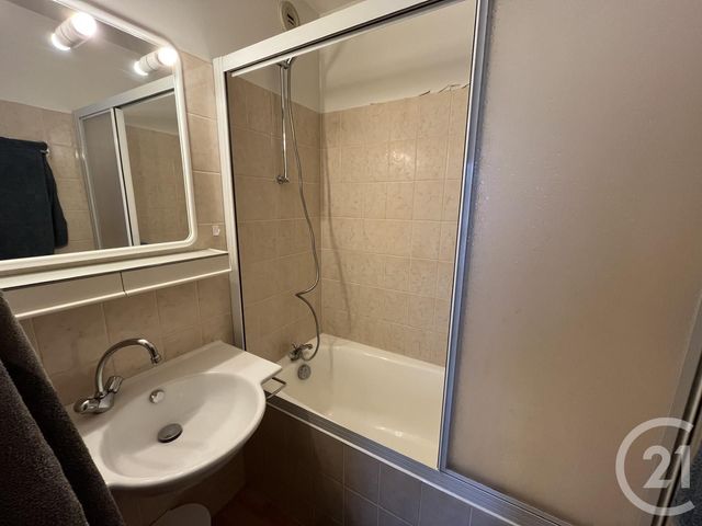 Appartement F1 à louer - 1 pièce - 29.0 m2 - GRANVILLE - 50 - BASSE-NORMANDIE - Century 21 Royer Immo