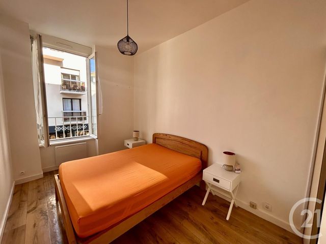 Appartement F3 à louer - 3 pièces - 60.8 m2 - GRANVILLE - 50 - BASSE-NORMANDIE - Century 21 Royer Immo