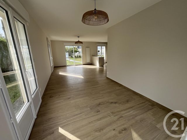 maison à louer - 5 pièces - 103.05 m2 - BREHAL - 50 - BASSE-NORMANDIE - Century 21 Royer Immo