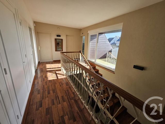 maison à vendre - 8 pièces - 225.6 m2 - DONVILLE LES BAINS - 50 - BASSE-NORMANDIE - Century 21 Royer Immo