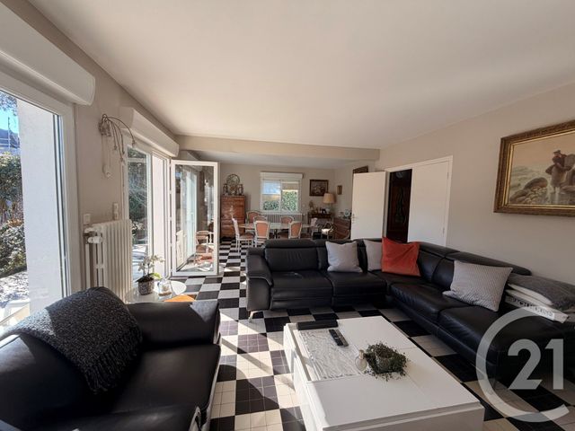 maison à vendre - 8 pièces - 161.0 m2 - JULLOUVILLE - 50 - BASSE-NORMANDIE - Century 21 Royer Immo