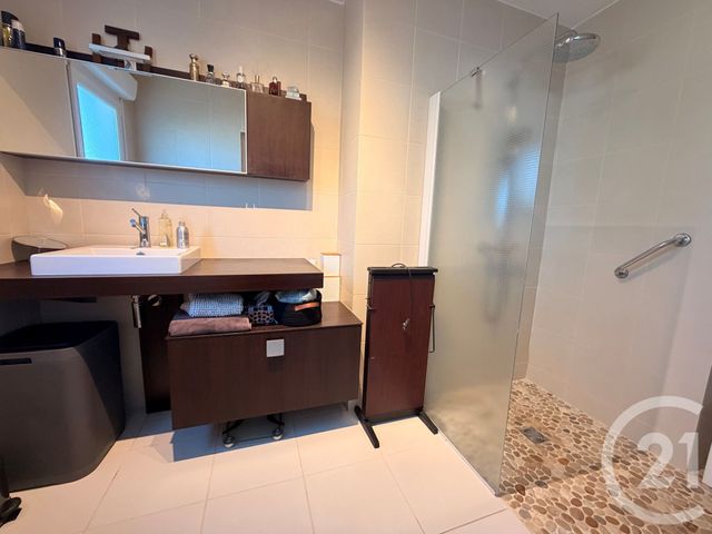 maison à vendre - 8 pièces - 161.0 m2 - JULLOUVILLE - 50 - BASSE-NORMANDIE - Century 21 Royer Immo