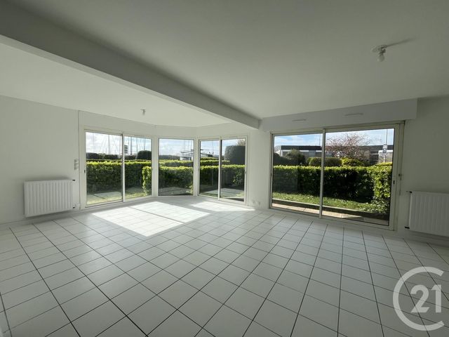 Appartement F2 à louer - 2 pièces - 70.0 m2 - GRANVILLE - 50 - BASSE-NORMANDIE - Century 21 Royer Immo