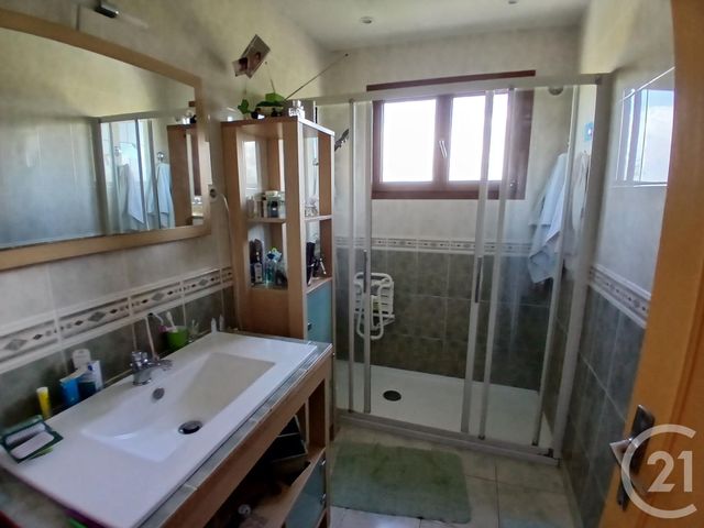 maison à vendre - 7 pièces - 140.0 m2 - ST PLANCHERS - 50 - BASSE-NORMANDIE - Century 21 Royer Immo
