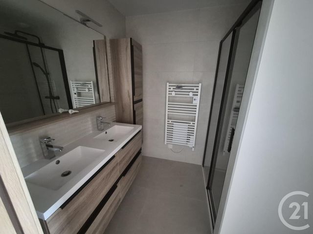 Appartement F3 à vendre - 3 pièces - 69.11 m2 - DONVILLE LES BAINS - 50 - BASSE-NORMANDIE - Century 21 Royer Immo