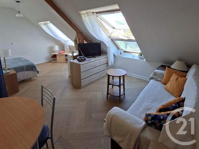 Appartement Studio à vendre - 1 pièce - 29.63 m2 - JULLOUVILLE - 50 - BASSE-NORMANDIE - Century 21 Royer Immo