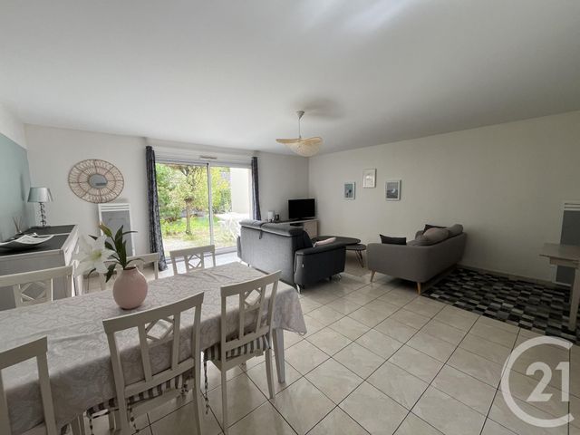 Appartement F3 à louer - 3 pièces - 76.64 m2 - GRANVILLE - 50 - BASSE-NORMANDIE - Century 21 Royer Immo