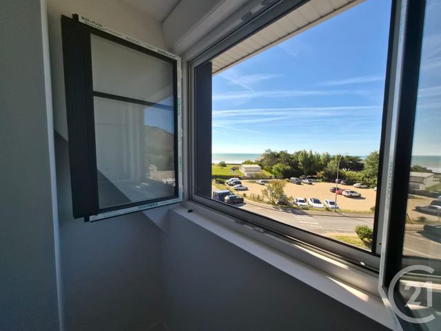 Appartement F3 bis à vendre - 4 pièces - 72.38 m2 - CAROLLES - 50 - BASSE-NORMANDIE - Century 21 Royer Immo