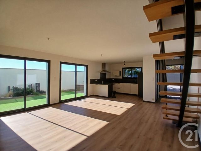 maison à vendre - 5 pièces - 126.0 m2 - DONVILLE LES BAINS - 50 - BASSE-NORMANDIE - Century 21 Royer Immo