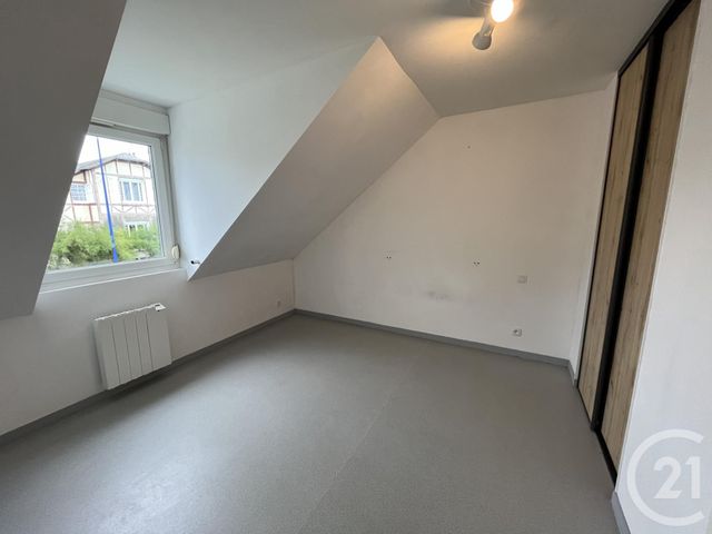 maison à louer - 4 pièces - 75.36 m2 - JULLOUVILLE - 50 - BASSE-NORMANDIE - Century 21 Royer Immo